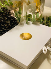 Load image into Gallery viewer, Gift Box