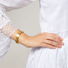 Load image into Gallery viewer, Classic Brushed Gold Bangle